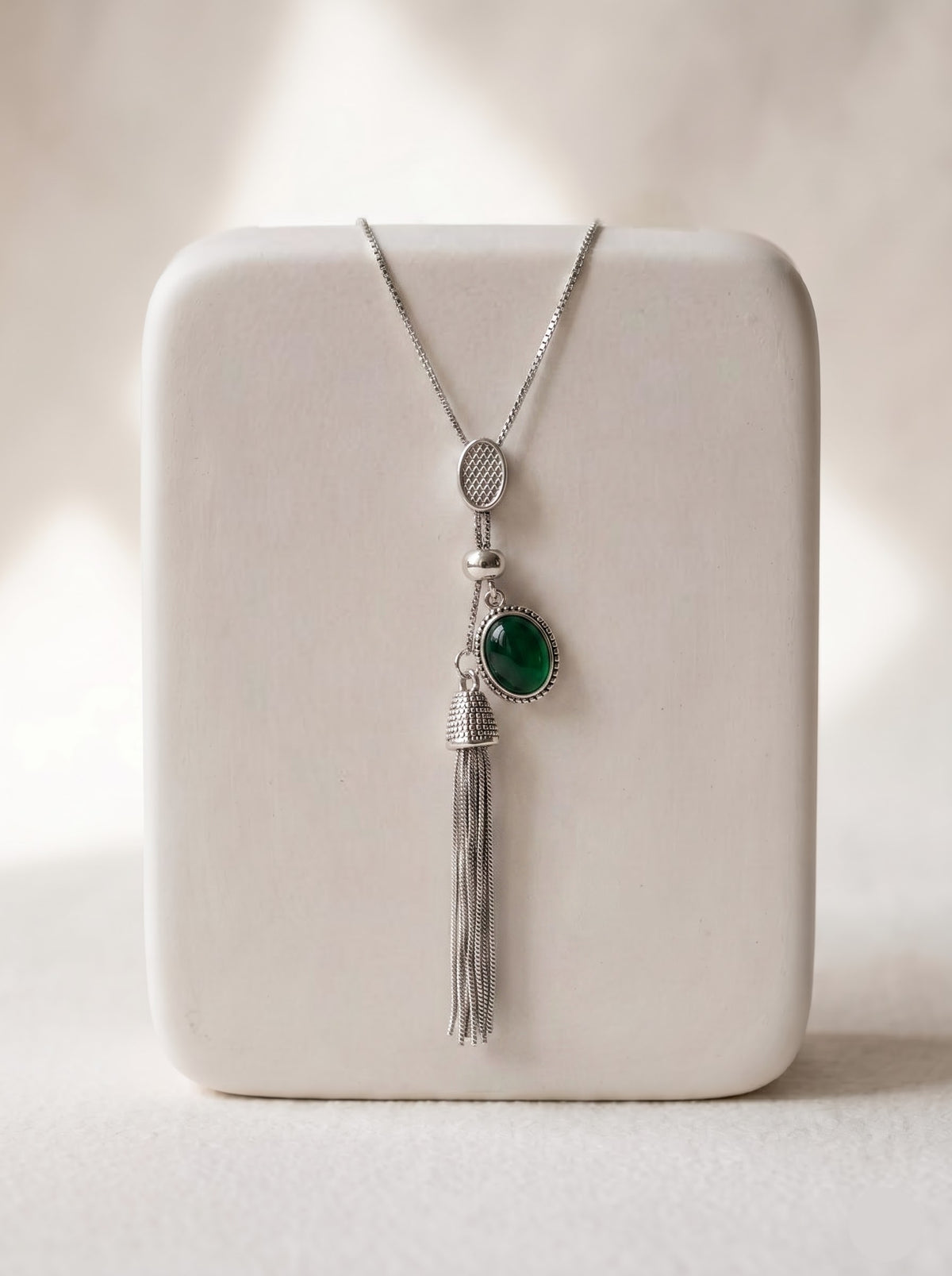 StoneCraft Jewellery Green Agate Silver Tassel Lariat Necklace displayed on white jewellery stand